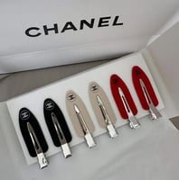 شباصات شانيل مع الملحقات بدون ورده