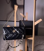 شنطه شانيل تنلبس مقاسينجلد لماع حجم وسط