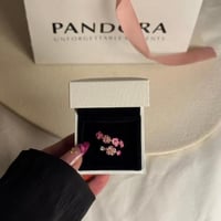 خاتم روز زهور الأقحوان باندورا مع ملحقات