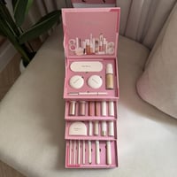 بوكس الانيق بديل شارلوت من ريل بيوتي