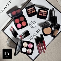 بوكس ريل بيوتي مستوحئ من شانيل