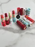 مرطب شفايف بديل سيفورا النكهه عشوائي