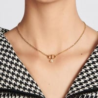 سلسال ديور ذهبي بلؤلؤ مع ملحقات