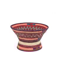 مطــرح مُزين بالتطريز الشعبي - وسط مقاس 28سم