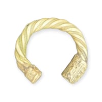 مطال قديم من المعدن