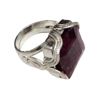 خاتم فضة بحجر الياقوت الاحمر الافريقي