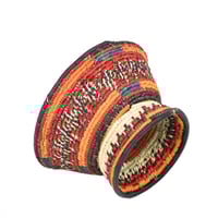 مطــرح مُزين بالتطريز الشعبي(تمر-مكسرات-زبيب) وص)...