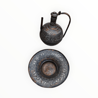 ابريق من النحاس الأحمر عليه نقوش اسلاميه قديم وناد...