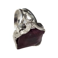 خاتم فضة بحجر الياقوت الاحمر الافريقي