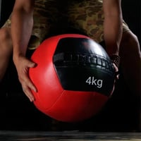 حامل كرات + 10 كرات 5 طبية و 5 حائط