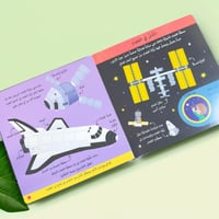 كتابي الأول - عالم الفضاء