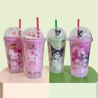 اكواب للاطفال بتصاميم اولاد وبنات