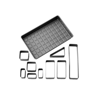 ويلتون مجموعة صواني لخبز الكيك متعددة الأشكال