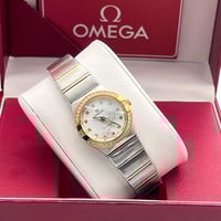 ساعه اوميغاء نسائيه