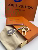 ميداليات مفاتيح من ماركة لويس فيتون