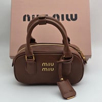 طقم شنطه ونظاره واكسسوار من ميامياو