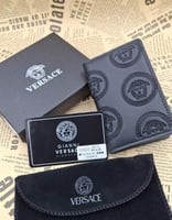 محافظ فرزاتشي Versace
