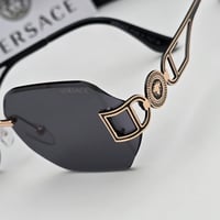 نظاره فرزاتشي Versace