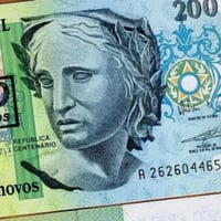 البرازيل فئة 200 كروزيرو اباوت أنسر