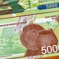 اوزباكستان فئة 5000 سوم أنسر