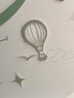 تعليقة اكريلك بتصميم خارجي / مع ثيم بارز ملون و اس...