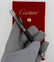 قلم كارتير أسود حفر الاسم حسب الطلب