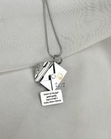 سلسال الكرت السري أنيق جداً بلاسم والعباره