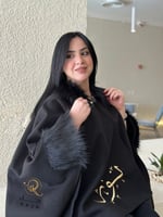 شال شتوي نسائي لونين أنيق بطلته الجميلة