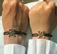 اسواره نسائي