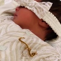 بروش الاسم قمر تصميم حسب الطلب