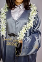 تصميم عقد تخرج الاسم مع الورد