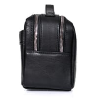 شنطة يد جلد بمقبض معصم مع فتحة داخلية للنقود والبط...