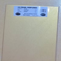 ورق معطر ذهبي 180 جرام A4