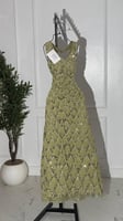 فستان سهرة اخضر طويل ب تل مطرز