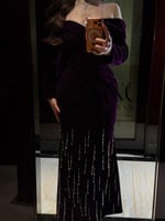 فستان جوخ فاخر مع تطريز يدوي مباشر يضيف له لمسة فخ...