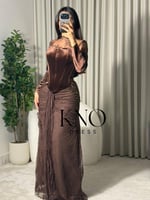 فستان ل مع دانتيل وتطريز فاخر بتفاصيل راقية وجذابة