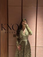 فستان سهرة طويل تل أخضر فاخر مع شك براق وأكمام منف...