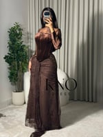 فستان ل مع دانتيل وتطريز فاخر بتفاصيل راقية وجذابة