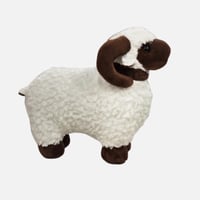 دمية خروف محشوة ناعمة