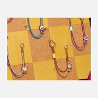 بوب مارت - ميدالية مفاجآت ذا مونسترز – تصميم عشوائ...