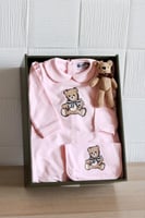 بوكس بناتي ربيعي ( Moschino )