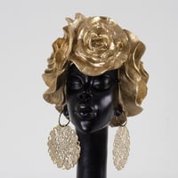 مجسم فني بملامح افريقية