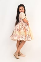 فستان بطابـع ريفي