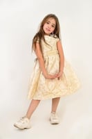 فستان لمسة الذهب