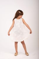 فستان النقاء الناعم