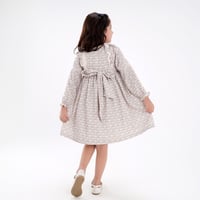 فستان رقيق بطبعات جذابة