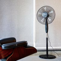 مروحة قائمة مع تحكم بـ3 سرعات بلون اسود KNF6153N م...