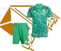 طقم المنتخب السعودي الاساسي الجديد 2025