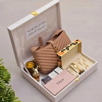 بوكس هدايا متكامل يجمع الأناقة والفخامة