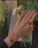 سوار مع خاتم نسائي